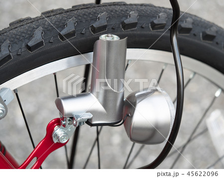 自転車のダイナモライト 自転車のダイナモライト 45622096