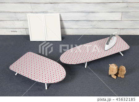 アイロン 生活用品 チェック柄 45632185