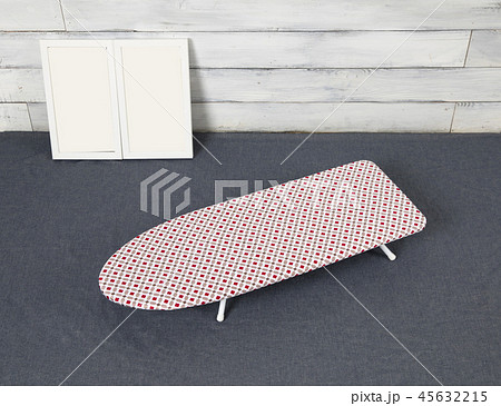 アイロン 生活用品 チェック柄 45632215