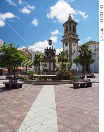 Looking across the Plaza Alta and the colorful tiled fountain and seating Looking across the Plaza Alta and the colorful tiled fountain and seating 45633443
