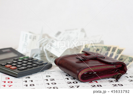 お金の管理 増税イメージ 確定申告イメージ お金の管理 増税イメージ 確定申告イメージ 45633792