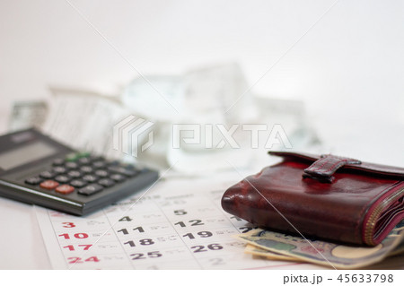 お金の管理 増税イメージ 確定申告イメージ お金の管理 増税イメージ 確定申告イメージ 45633798