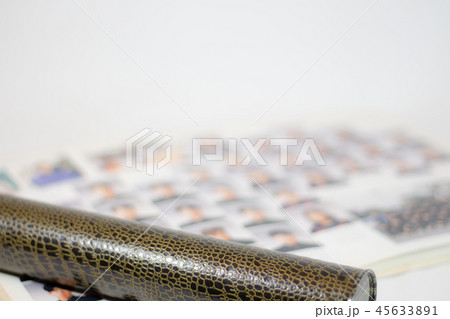 卒業アルバムと卒業証書筒 卒業式 卒業アルバムと卒業証書筒 卒業式 45633891