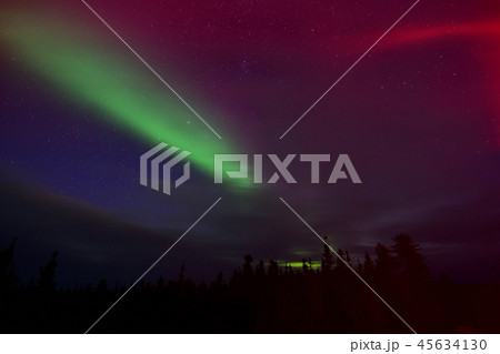 イエローナイフのオーロラ 45634130