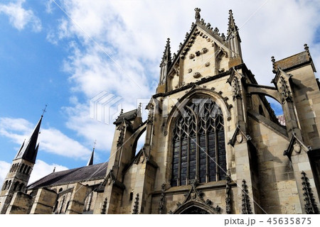 Basilique　Saint-Remi　サンレミ聖堂 45635875