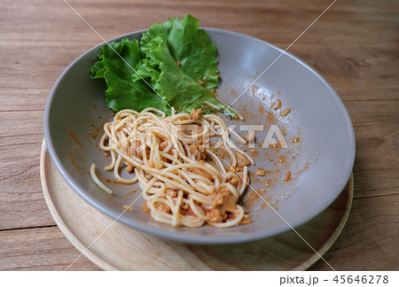 Spaghetti with tomato sauce, cafe 45646278