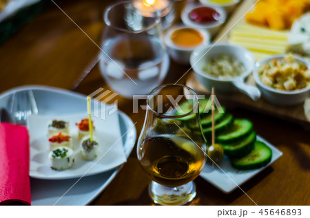 glass of whisky single malt and set glass of whisky single malt and set 45646893