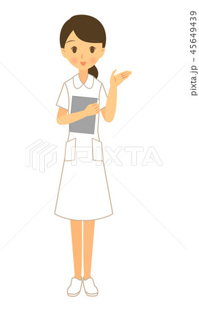 職業　女性　看護師　左手で案内　全身　 45649439