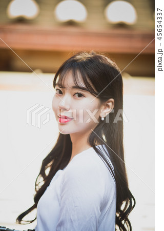 女性 女 女の子 45654337