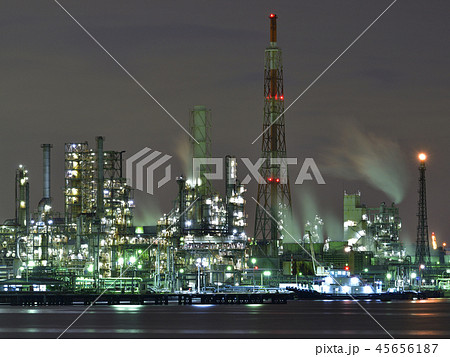 横浜市磯子湾 【神奈川県】 工場夜景 45656187