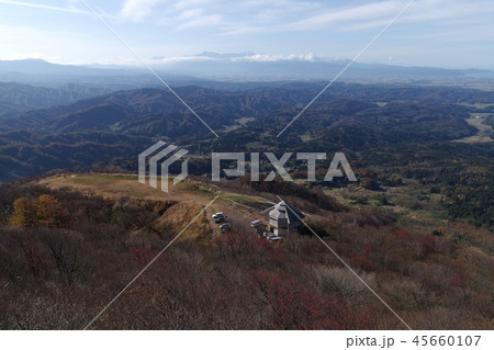 上越市・尾神岳展望台からの頸城三山 上越市・尾神岳展望台からの頸城三山 45660107