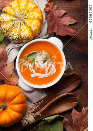 Autumn vegetarian pumpkin cream soup 45668003