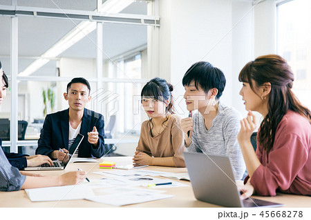 会議 打合せ カジュアル 会議 打合せ カジュアル 45668278