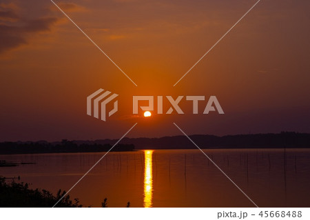 朝焼け 45668488