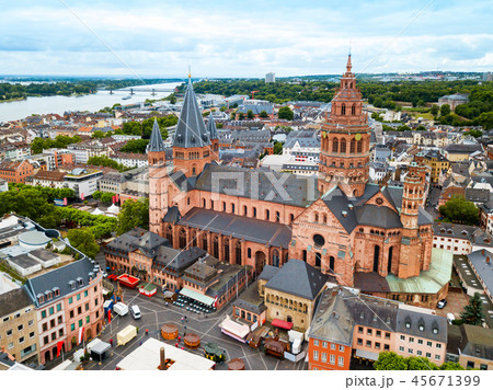 Mainz cathedral aerial view, Germany 45671399