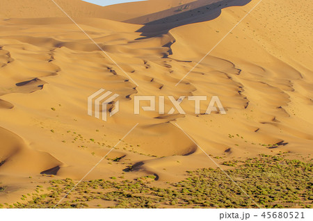 海外 旅行 スポット 45680521