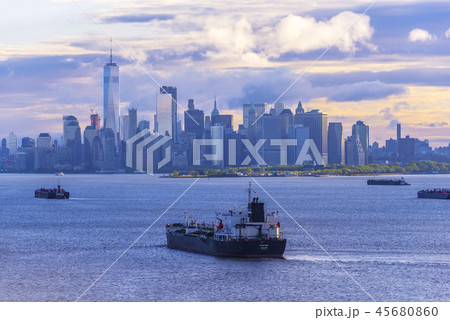 海外 旅行 スポット 45680860