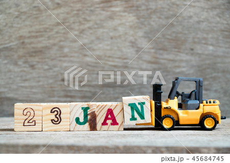 Toy forklift hold block N to complete word 23jan Toy forklift hold block N to complete word 23jan 45684745