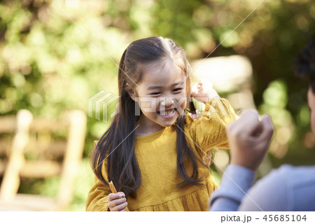 少女 女の子 子供 45685104