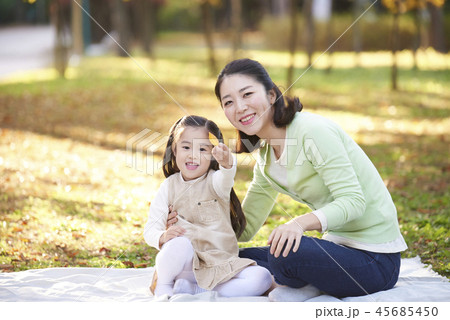 公園 娘 ママ 45685450