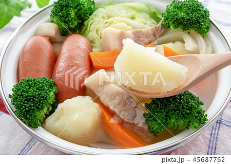 ポトフ　野菜のスープ 45687762