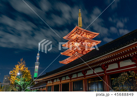 浅草寺 五重塔と東京スカイツリー 夜景 浅草寺 五重塔と東京スカイツリー 夜景 45688849