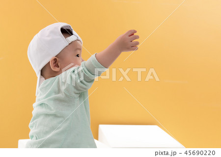 子供 人物 人 45690220