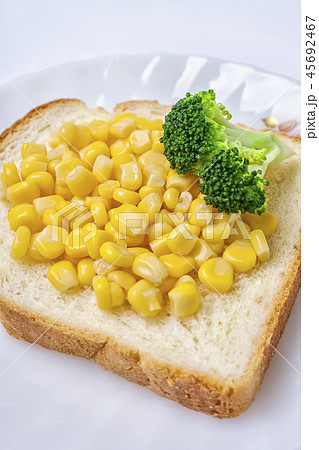 パン 食パン トウモロコシ 45692467