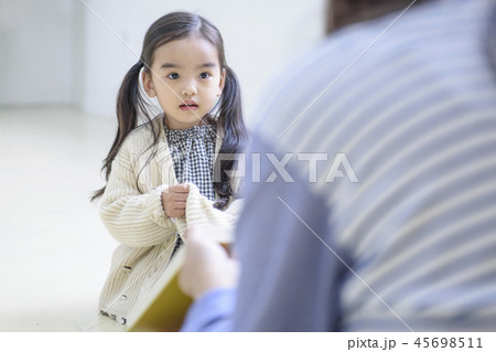 女の子 子供 本 45698511