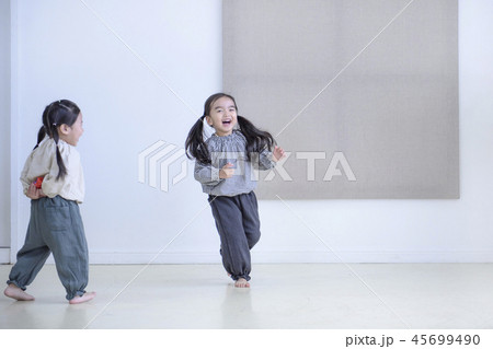 友達 友人 女の子 45699490