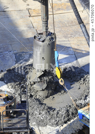 建築現場　基礎工事　掘削用バケツ　 45706070