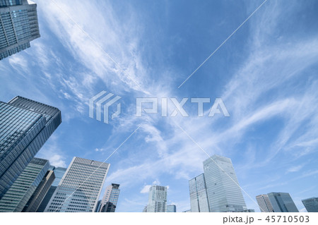 東京駅前のビル群（KITTE展望台より） 45710503