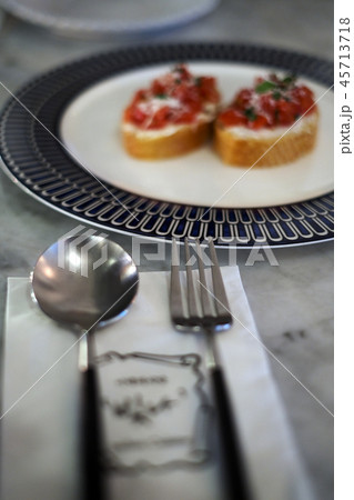 フォーク レストラン 45713718