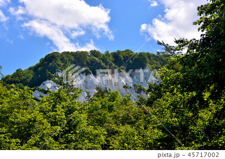 東北・白神山地・日本キャニオン・ぶな林越しに眺める日本キャニオンの不思議な眺め(1) 東北・白神山地・日本キャニオン・ぶな林越しに眺める日本キャニオンの不思議な眺め(1) 45717002