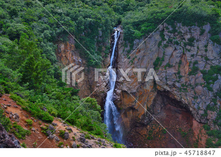 蔵王・駒草平・展望台より見下ろす美しい不帰の滝の眺め（１） 45718847