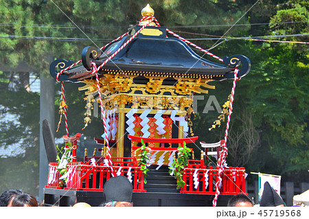東北・蔵のまち喜多方・夏祭り太鼓台競演の風景・神社境内を出発する神輿(6) 東北・蔵のまち喜多方・夏祭り太鼓台競演の風景・神社境内を出発する神輿(6) 45719568