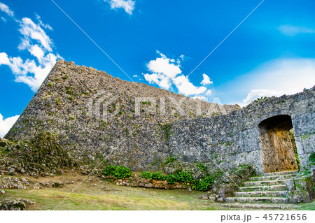 沖縄 中城城 裏門 45721656