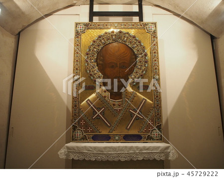 バーリ大聖堂の聖ニコラ 45729222