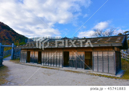 荒砥城跡 二の郭 兵舎　城山史跡公園 45741883