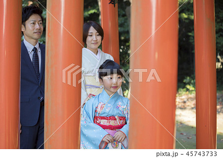 七五三イメージ 女の子着物 神社 七五三イメージ 女の子着物 神社 45743733