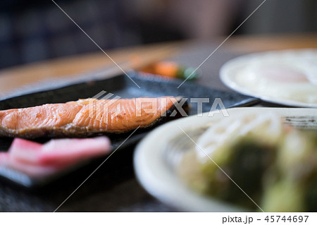 朝食 45744697