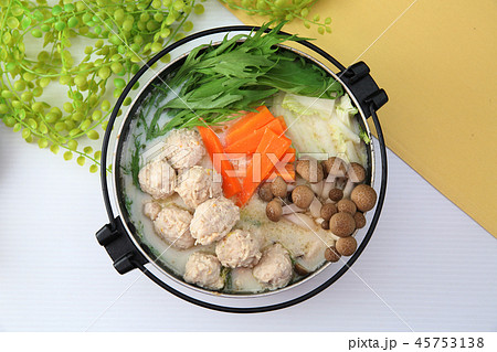 鶏団子鍋 45753138