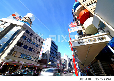 日本の東京都市景観　かっぱ橋道具街 45753398