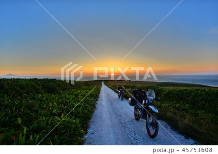 【北海道】白い貝殻の道・夕日【バイク旅】【ツーリング】 45753608