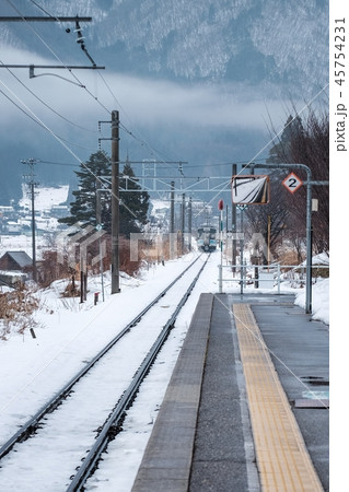 雪国の風景 45754231