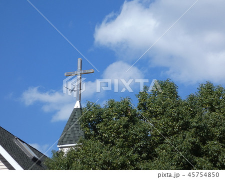 飛行機は何時に通る？十時か 45754850