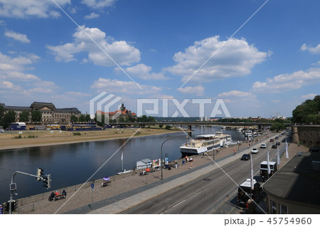 ドレスデン　エルベ川 45754960