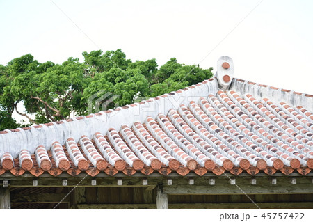 識名園（御殿の屋根） 45757422