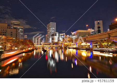【水晶橋と阪神高速 夜景】 大阪府大阪市北区西天満 【水晶橋と阪神高速 夜景】 大阪府大阪市北区西天満 45761159