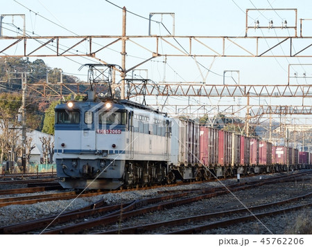 朝のEF65 45762206
